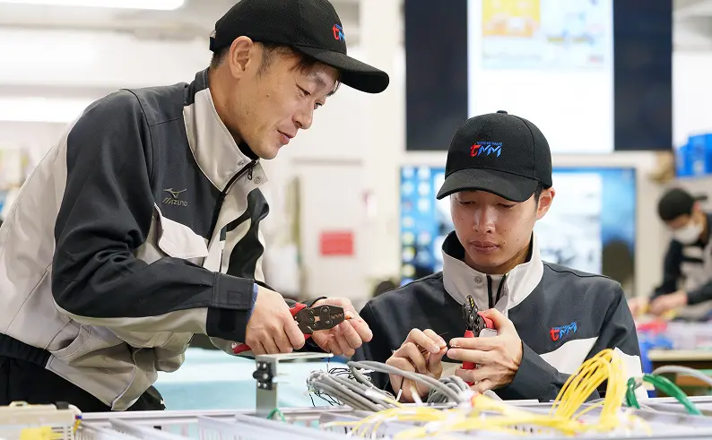 学びの土台をつくり、電気と道具になれる1カ月